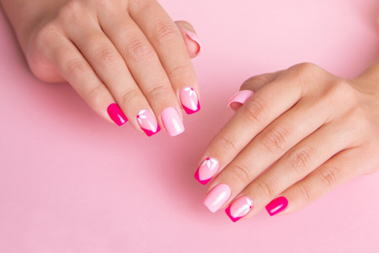 Read more about the article Buzzing Trends: Top Nail Designs for Queen Bees This Season!