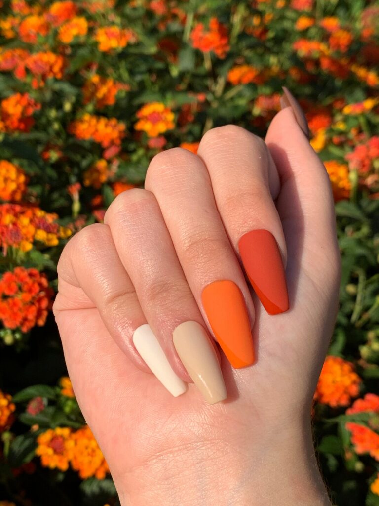Read more about the article Solving Common Nail Problems: Expert Advice From Roses Nail Salon